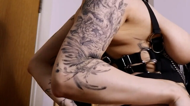 LyraCr0w0 Nude show with black lingerie